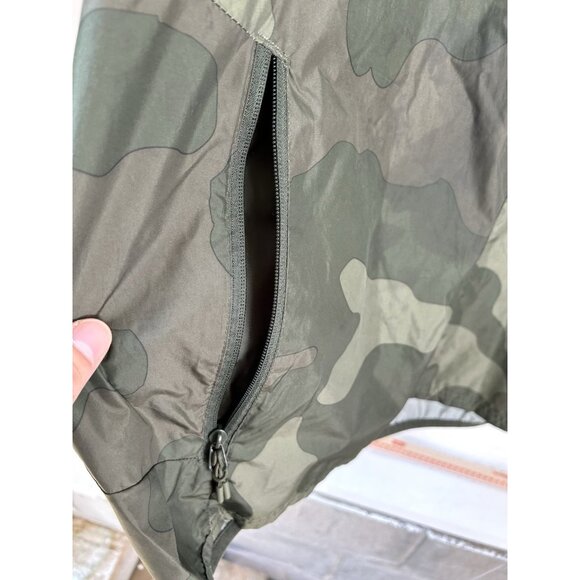 Men's Green Camo Print XXL Packable lightweight Jacket - All in Motion hooded - Picture 3 of 16